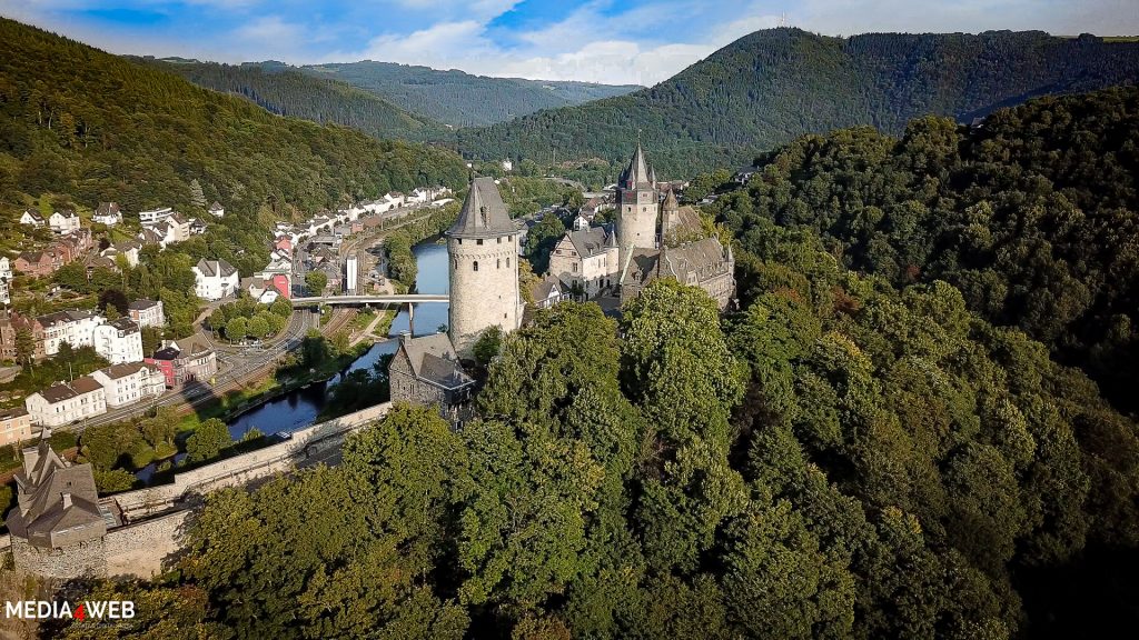 Luftbild-der-Burg-Altena-vom-Pfadfinderheim-aus