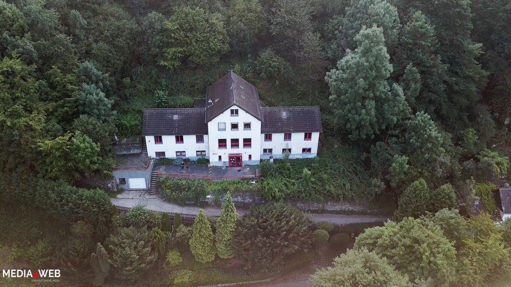 Luftbild-vom-Selbstversorgerhaus-Pfadfinderheim-Altena-im-Sauerland
